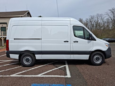 New 2025 Mercedes-Benz Sprinter 2500 image 7