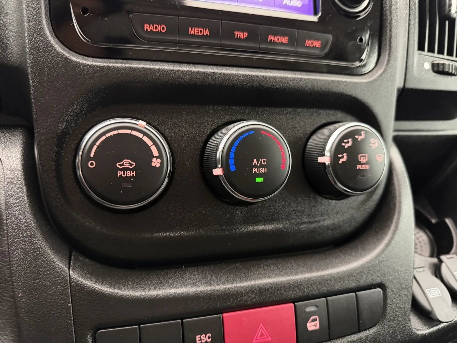 Used 2021 RAM ProMaster 2500 FWD image 20