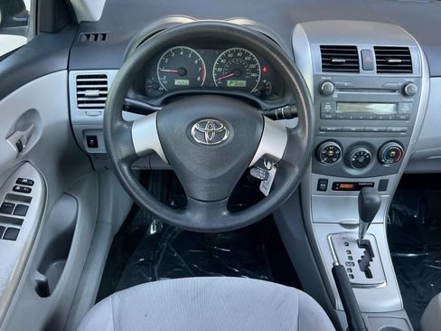 Used 2011 Toyota Corolla LE FWD image 15