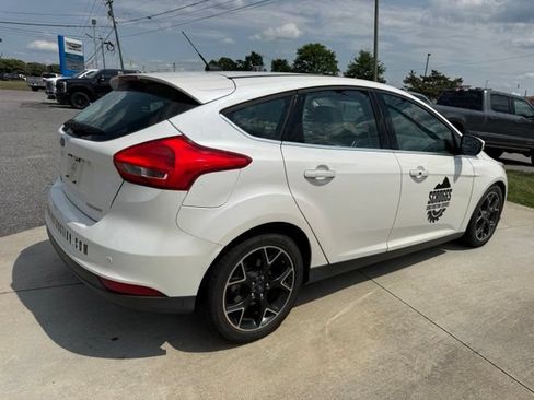 Used 2016 Ford Focus Titanium FWD image 10