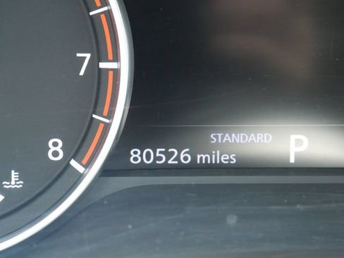 Used 2024 Nissan Rogue SV FWD image 14