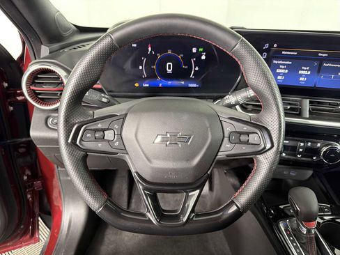 Certified 2024 Chevrolet Trax RS FWD image 21