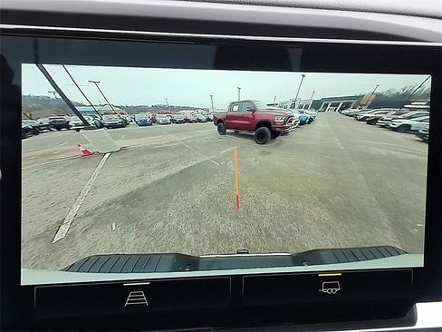 Used 2024 Chevrolet Silverado 3500 LT image 17