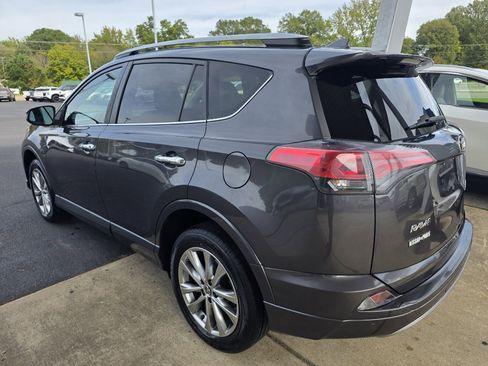 Used 2017 Toyota RAV4 Platinum image 5