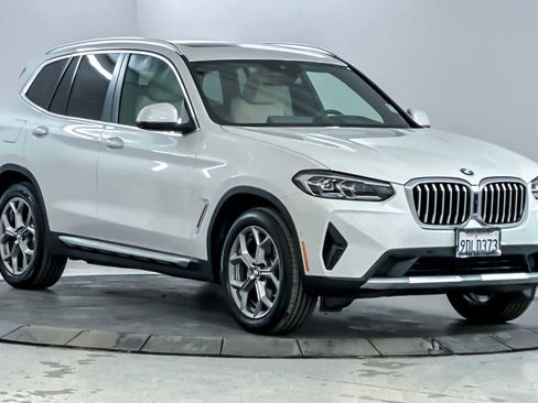 Used 2023 BMW X3 xDrive30i w/ Premium Package image 9