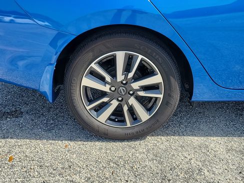 Used 2024 Nissan Versa SV w/ Trunk Package FWD image 5