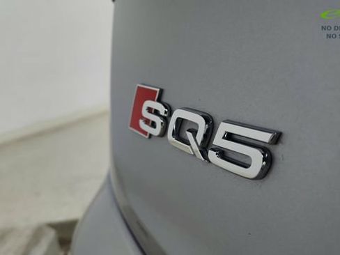Used 2025 Audi SQ5 Prestige AWD/4WD image 18