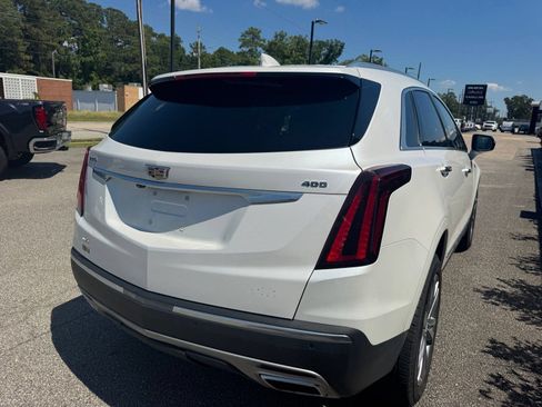 Used 2023 Cadillac XT5 Premium Luxury w/ LPO, Floor Liner Package AWD/4WD image 9