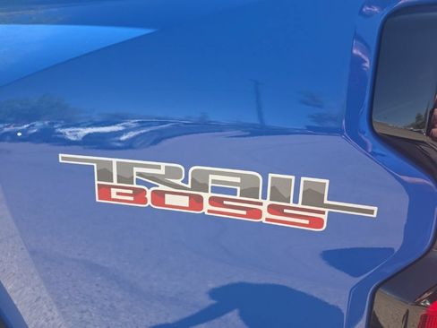 Used 2026 Chevrolet Colorado Trail Boss AWD/4WD image 5