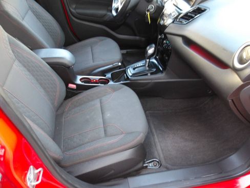 Used 2015 Ford Fiesta SE w/ Equipment Group 201A FWD image 6