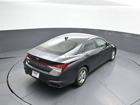 Certified 2021 Hyundai Elantra SE FWD image 37