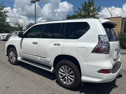 Used 2014 Lexus GX 460 w/ Premium Package AWD/4WD image 3