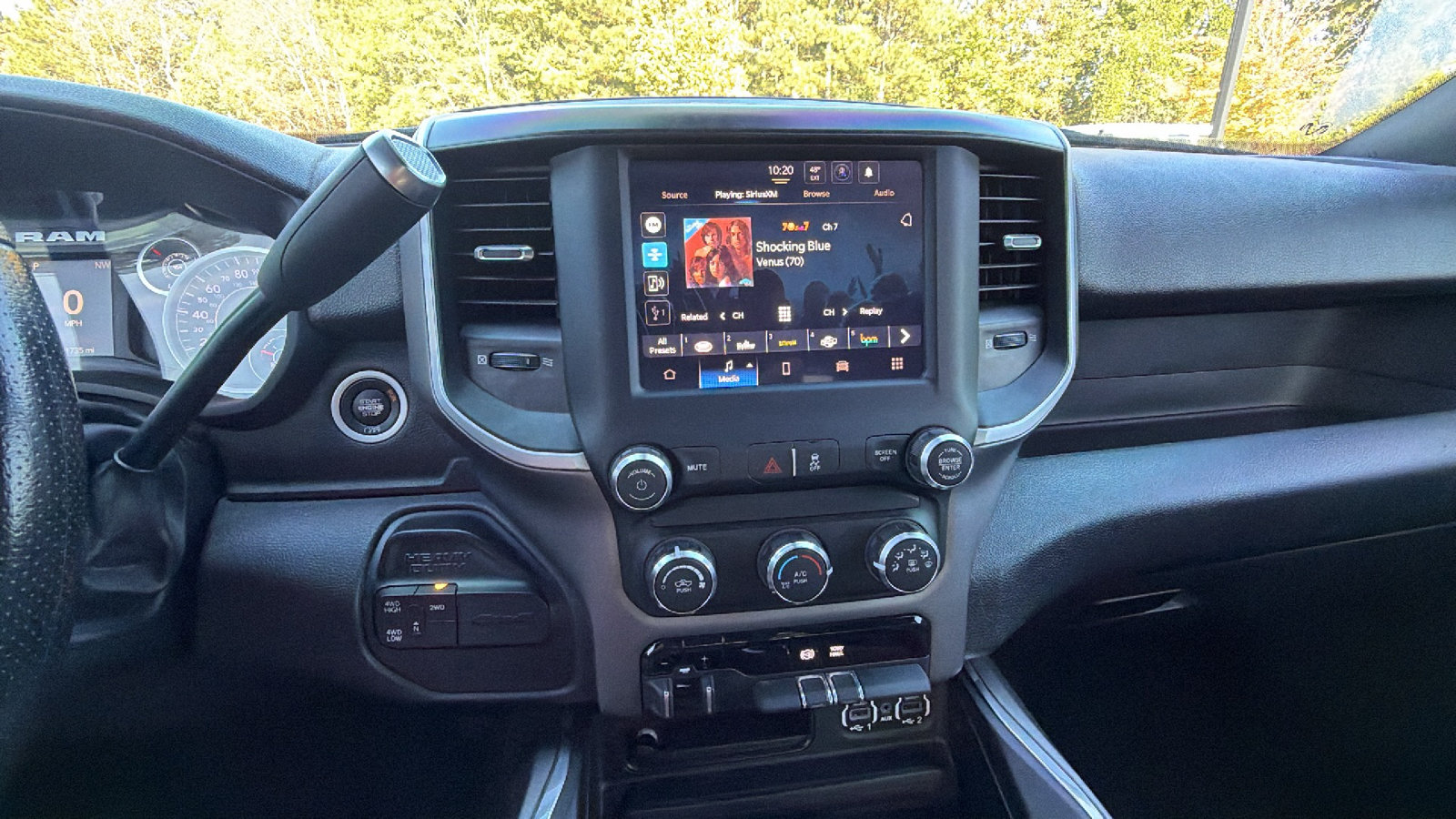 Used 2022 RAM 2500 Big Horn AWD/4WD image 30