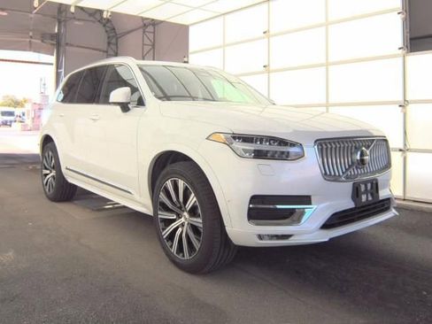 Used 2025 Volvo XC90 B6 Plus AWD/4WD image 4