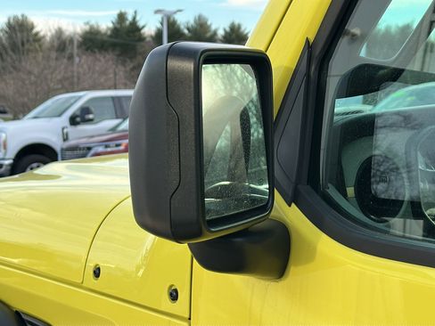 Used 2024 Jeep Wrangler Sport S image 12