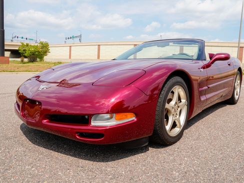 Used 2003 Chevrolet Corvette Convertible w/ Preferred Equipment Group1 RWD image 8