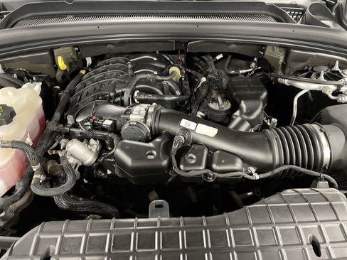 Used 2022 Jeep Grand Cherokee L Limited image 17