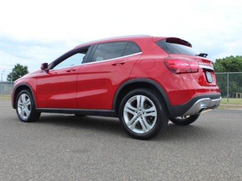 Used 2020 Mercedes-Benz GLA 250 4MATIC image 13