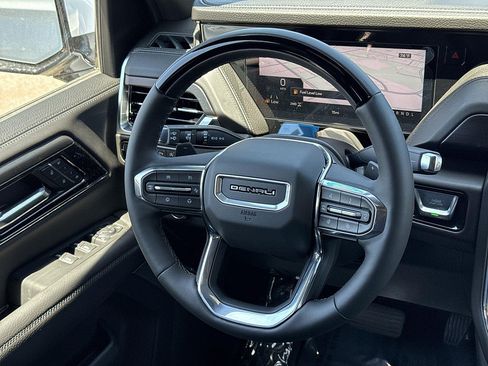 New 2026 GMC Yukon XL Denali w/ Denali Reserve Package AWD/4WD image 8