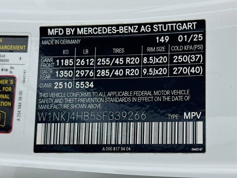 Used 2025 Mercedes-Benz GLC 300 GLC 300 image 24