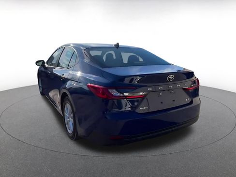 Used 2025 Toyota Camry LE image 11