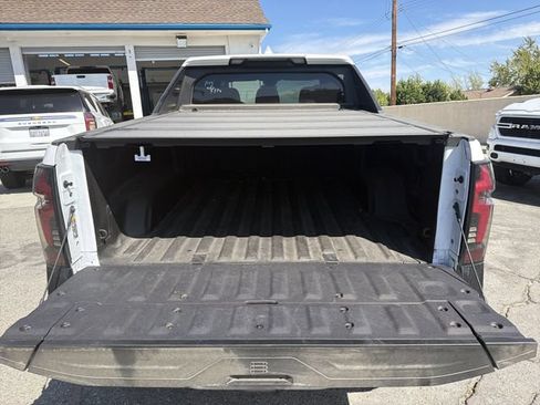Used 2025 Chevrolet Silverado EV RST AWD/4WD image 5