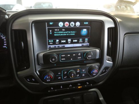 Used 2018 GMC Sierra 1500 SLE image 22