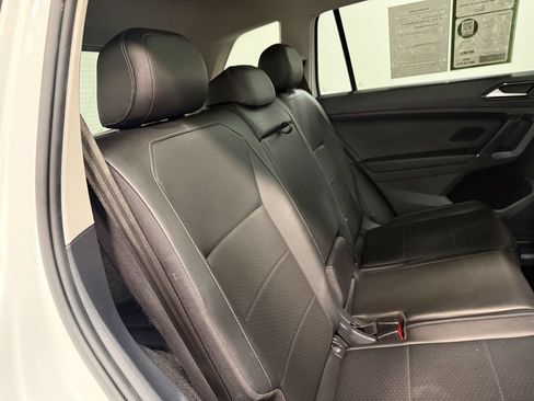 Used 2018 Volkswagen Tiguan SE w/ Panoramic Sunroof Package AWD/4WD image 64