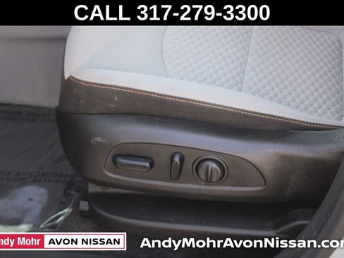 Used 2020 GMC Terrain SLE w/ Driver Convenience Package FWD image 16