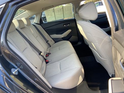Used 2023 Honda Accord EX image 14