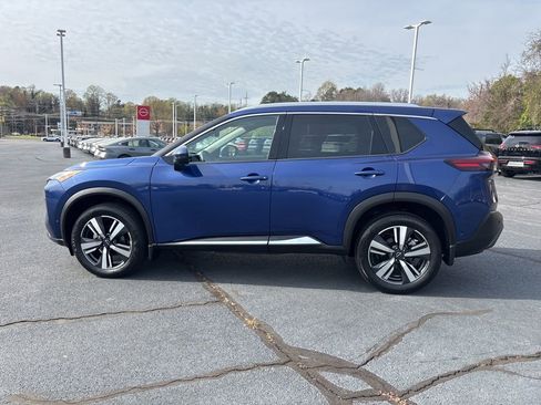 Used 2023 Nissan Rogue SL w/ SL Premium Package image 7