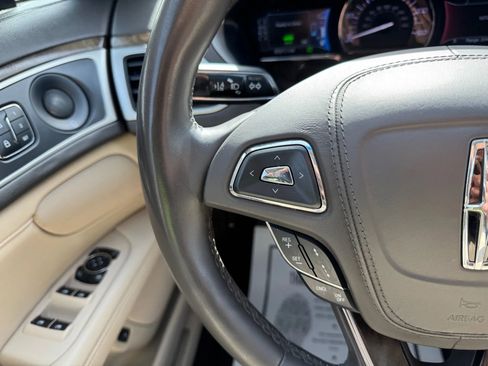 Used 2019 Lincoln MKZ Reserve image 26