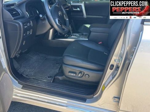 Used 2023 Toyota 4Runner Limited AWD/4WD image 9