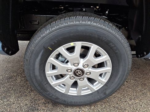 New 2026 Toyota Tacoma SR5 image 5