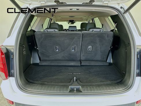 Used 2022 Hyundai Palisade SEL w/ 8P Bench Seat Package FWD image 11