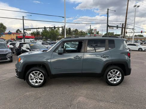 Used 2016 Jeep Renegade Latitude AWD/4WD image 5