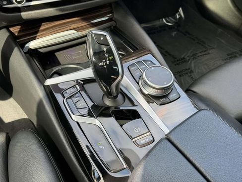 Used 2022 BMW 530i image 15