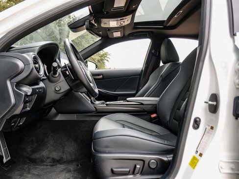 Used 2022 Lexus IS 350 F Sport image 43