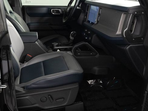 Used 2024 Ford Bronco Outer Banks AWD/4WD image 41