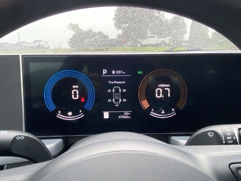 Used 2025 Hyundai Sonata SEL FWD image 34
