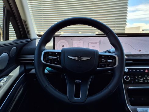 Certified 2026 Genesis GV80 2.5T Advanced AWD/4WD image 19