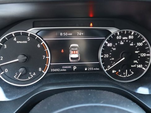Used 2023 Nissan Rogue SV w/ SV Premium B Package FWD image 10