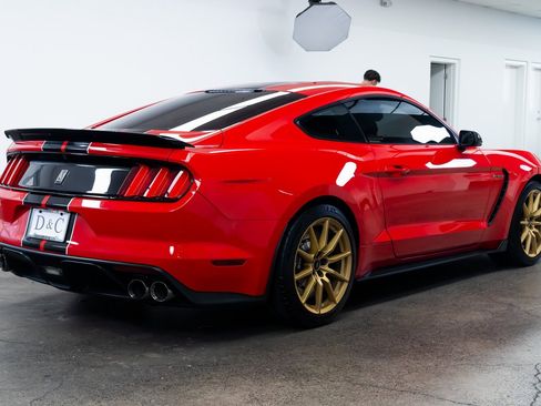 Used 2017 Ford Mustang Shelby GT350 image 6