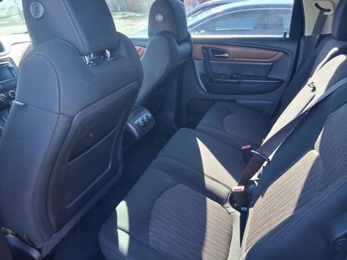 Used 2016 Chevrolet Traverse LT FWD image 7