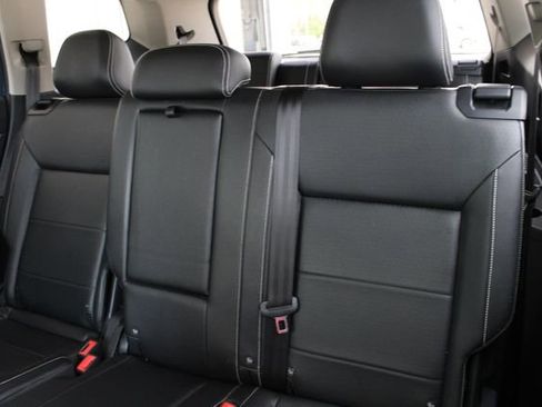 Used 2023 Volkswagen Atlas SE AWD/4WD image 21