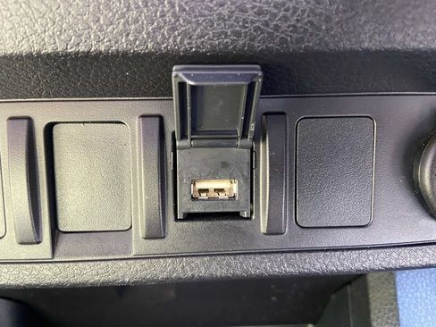 Used 2022 Toyota Tacoma SR w/ SR Convenience Package RWD image 29