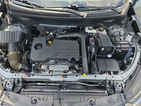 Used 2023 Chevrolet Equinox LT FWD image 33