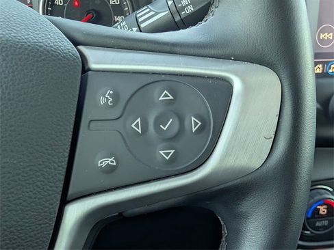 Used 2023 GMC Terrain SLT image 23