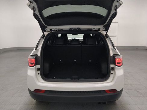 Used 2022 Jeep Compass Latitude FWD image 29