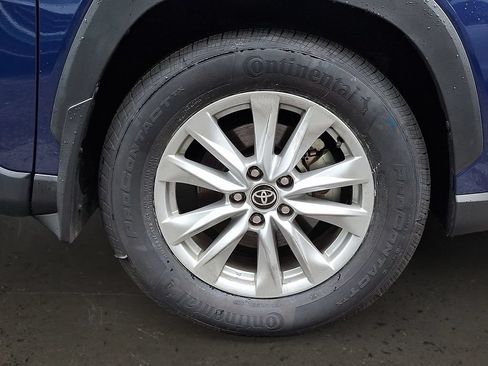 Used 2023 Toyota Corolla Cross LE AWD/4WD image 10